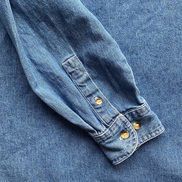 Custom Upcycled Vintage Denim Shirt W/ Music Feeds The Soul Embroidered Patch - Picture 10 of 16